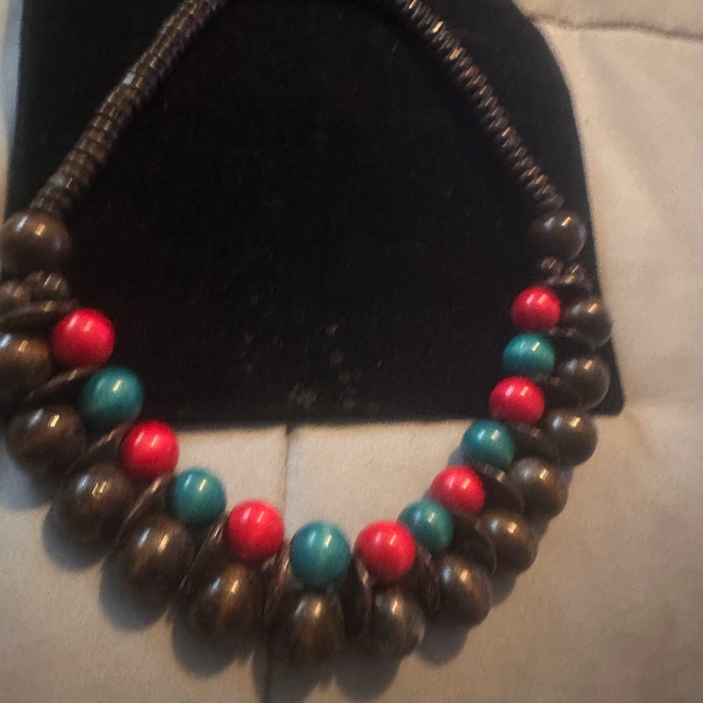Elegant Beaded Necklace - Red and Teal